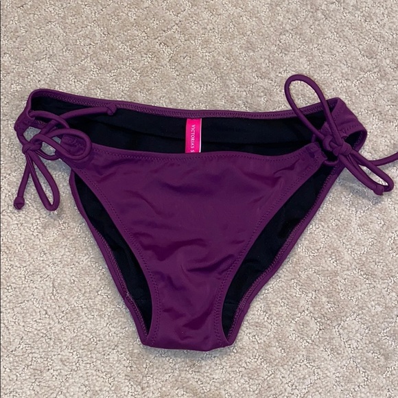 Victoria’s Secret purple bikini bottoms - Picture 1 of 3